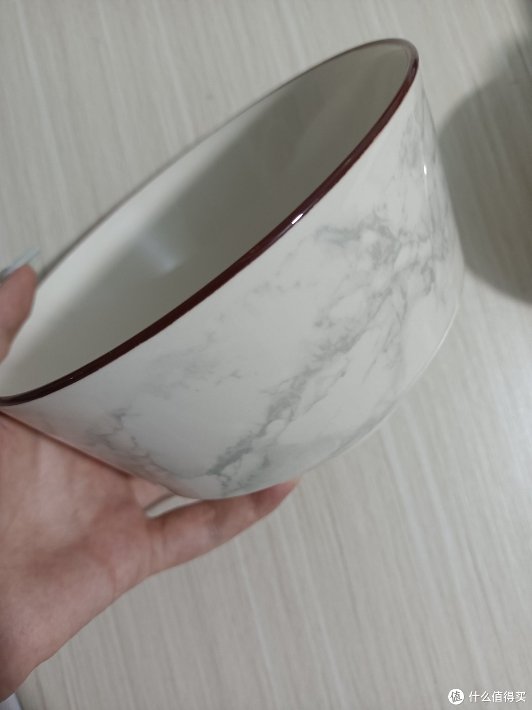 家用陶瓷碗，图案优雅大方