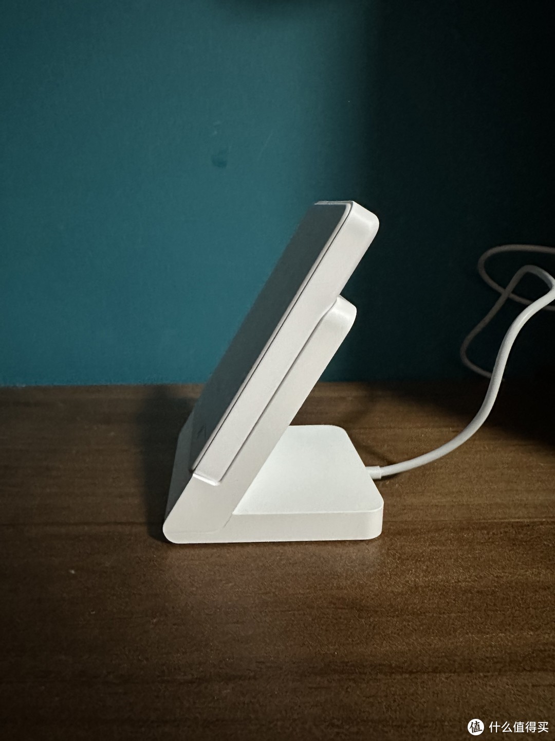 给桌面做减法｜专为iPhone 14/13设计的小米（MI）磁吸无线充电宝