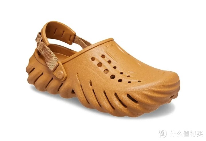 夏天到了，强烈推荐crocs的凉鞋，正好唯品会有活动特价，入手好时候