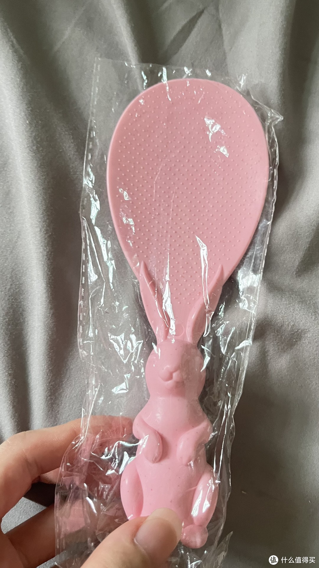 这个饭勺真的是很可爱，粉粉嫩嫩的。