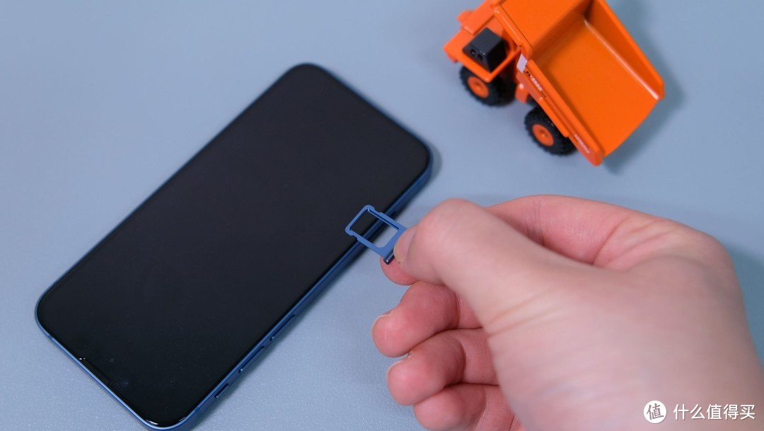不建议入手：『iPhone13 mini』真的很小，但适合你日常使用吗？