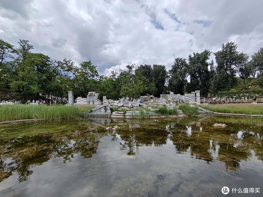 雨中漫步之手机摄影记录夏季里的独特光影