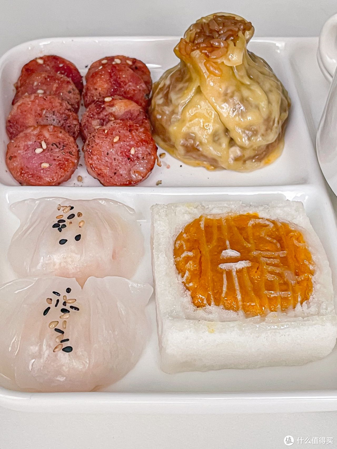 中式早餐🥢海参蒸蛋🥣咸蛋黄流心米糕+虾饺