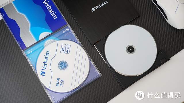 支持档案级数据保存单盘100G保存100年：威宝4K超高清蓝光刻录机分享