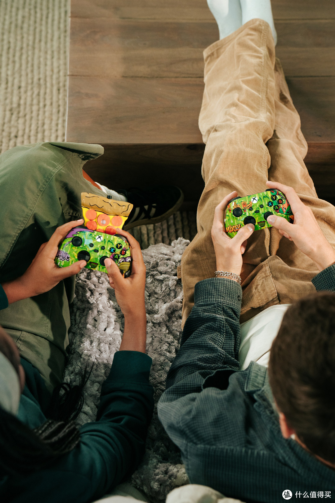 《忍者神龟:变种大乱斗》定档8.11，Xbox联合派拉蒙推出带有披萨香味的限定手柄～