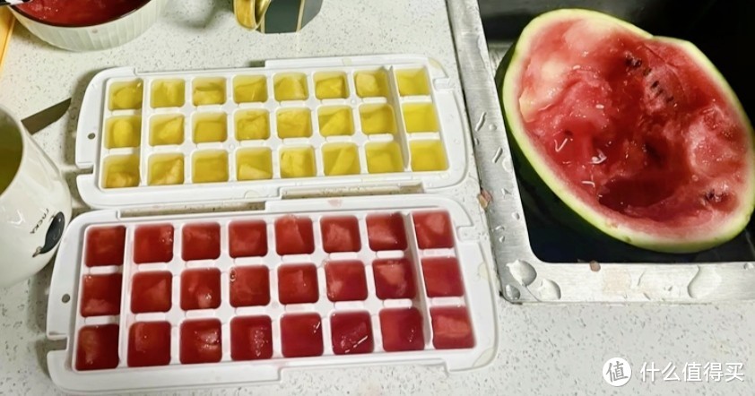 自制水果冰饮只需一个网红制冰盒