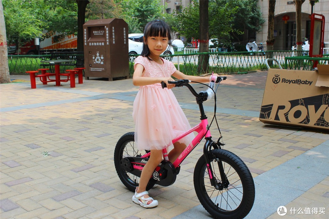 幼儿学骑自行车，选择平衡车还是儿童自行车？我选优贝ez儿童车