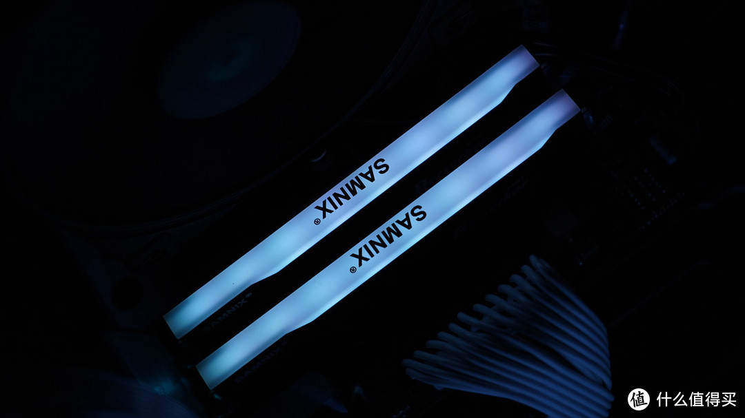 更适合游戏党的高性价比显卡？AMD RX 7900 GRE首发评测兼对比RTX4070