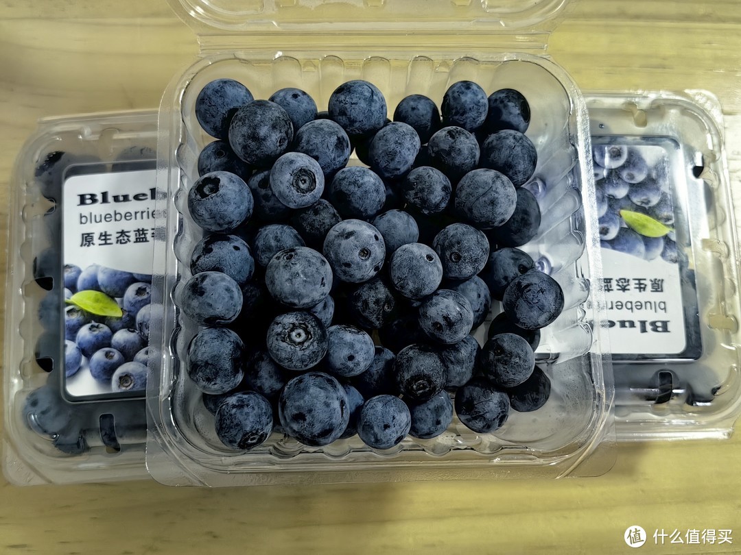 蓝莓酸甜可口，让你爱上健康零食！