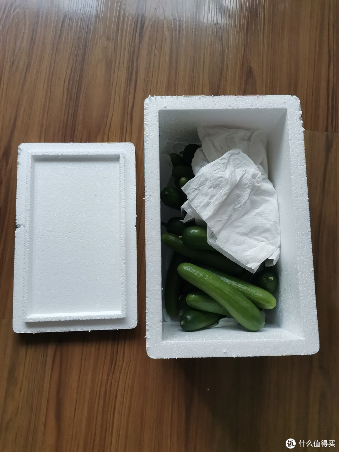 夏日解暑蔬果：绿行者9.9元5斤装水果黄瓜开箱分享