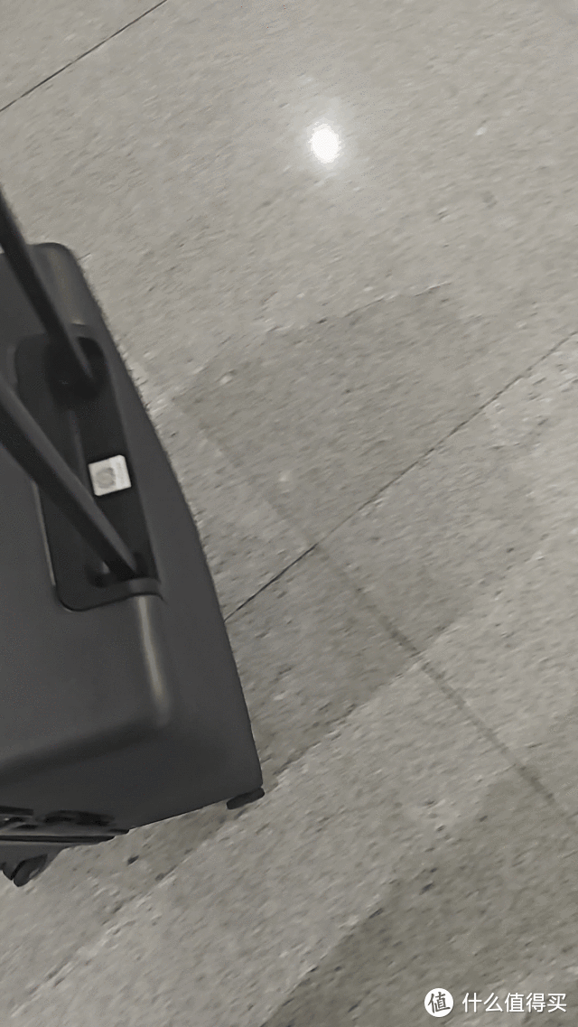 差旅出行，有它无忧：地平线8号经典款行李箱上手体验