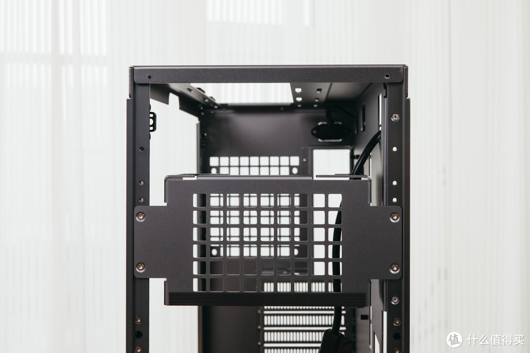 用4090名人堂装台有意思的主机，ROG Z790A吹雪+Abee 像素机箱装机分享