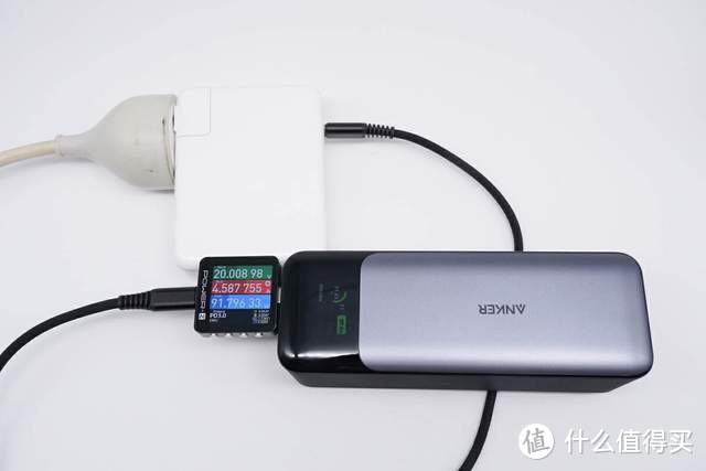 评测荣合电子60W、100W充电线：主打 PD 快充功能，彩虹配色更个性