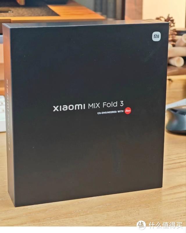 小米MIX Fold3真机泄露，外观和包装盒曝光