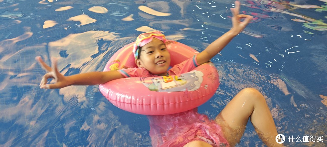 夏日清凉，带娃畅游游泳馆，让孩子快乐成长！
