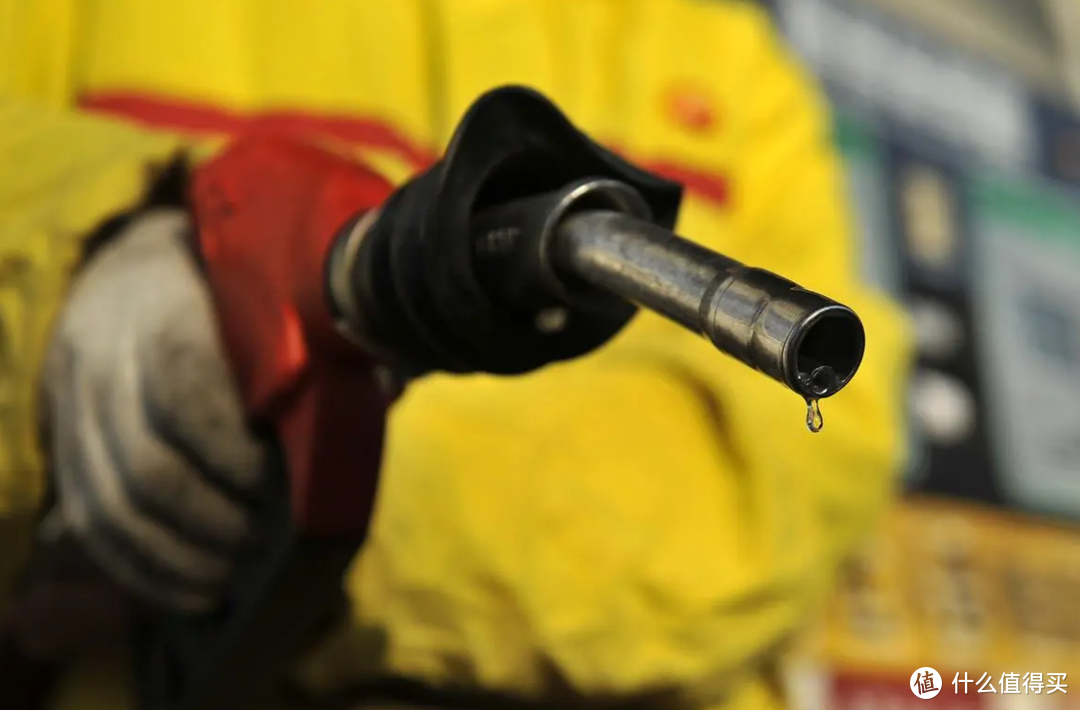 油价越来越贵，准备四连涨，燃油车还值得买吗？