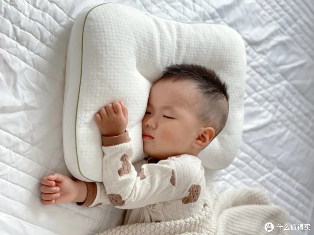 换了这个儿童枕头，孩子睡得太香了～