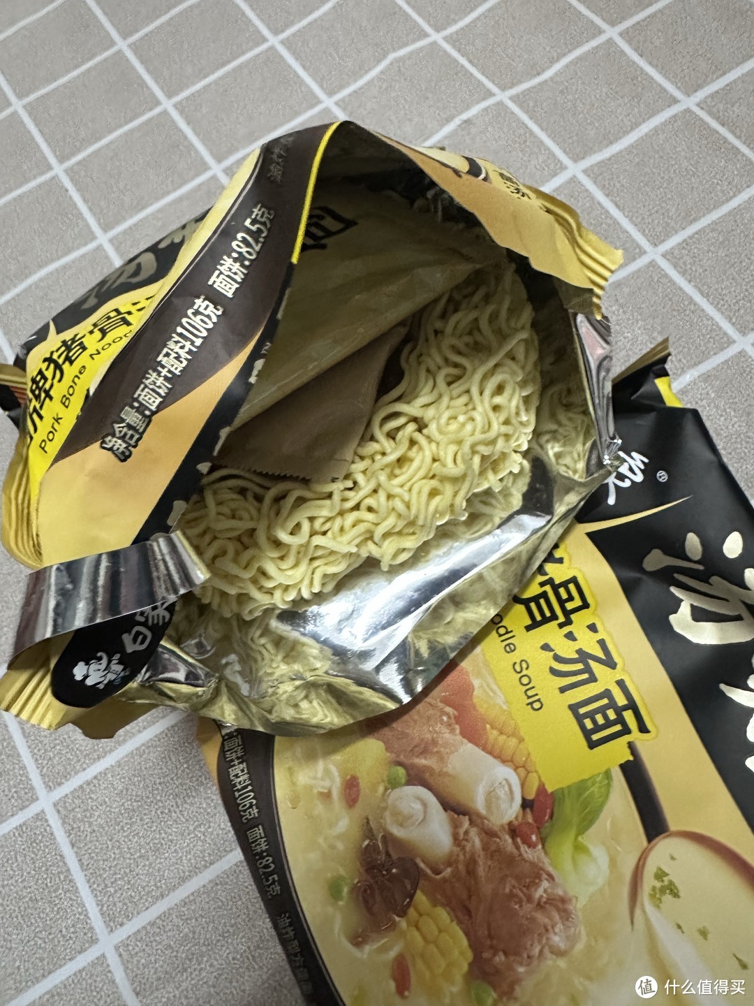 白象方便面，一碗就能满足你的饥饿！