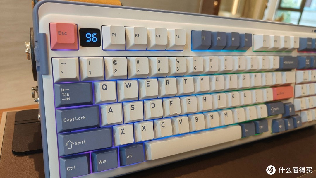达尔优A98 Master三模机械键盘：软硬随意调节，全新RGB灯效震撼来袭！