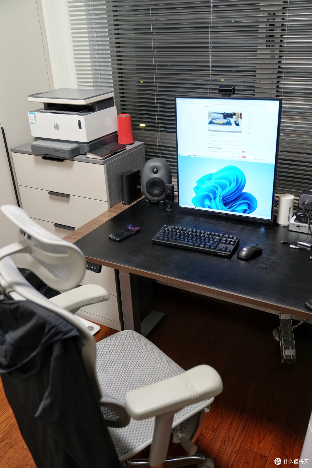 以一抵二,真「生产力工具」—联合创新28C1Q新品显示器开箱评测