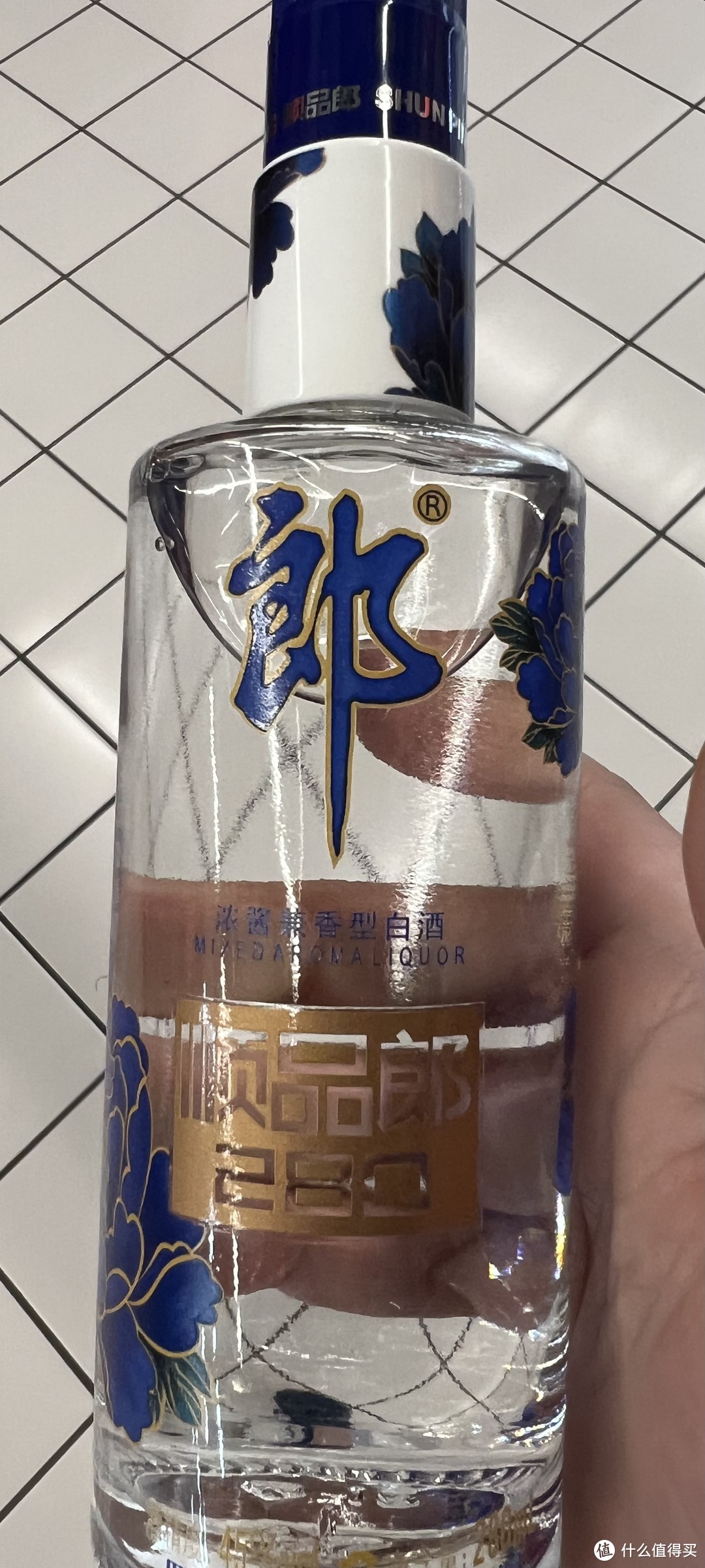 不醉研究所，一款兼香型的郎酒，你们都喝多的吧！