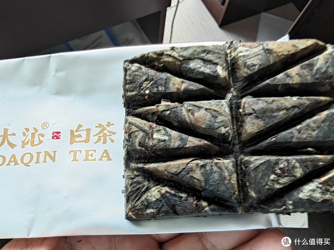 来喝寿眉吧，夏天喝这个，嘴里喝着温温的茶汤，心里却是静静的！