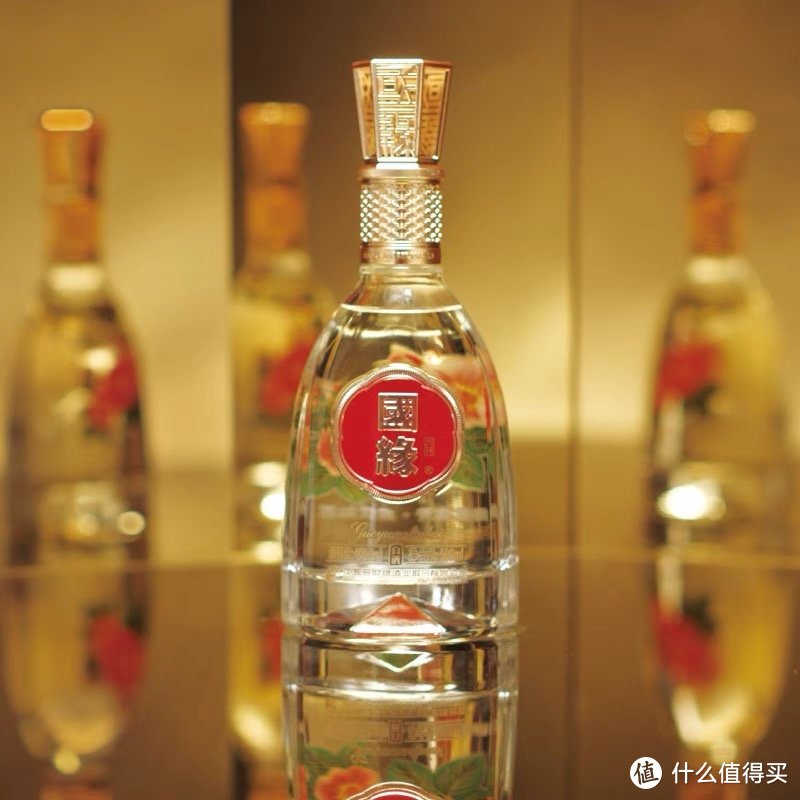 一杯中国酒，感受中国元素与独特风情的完美融合！
