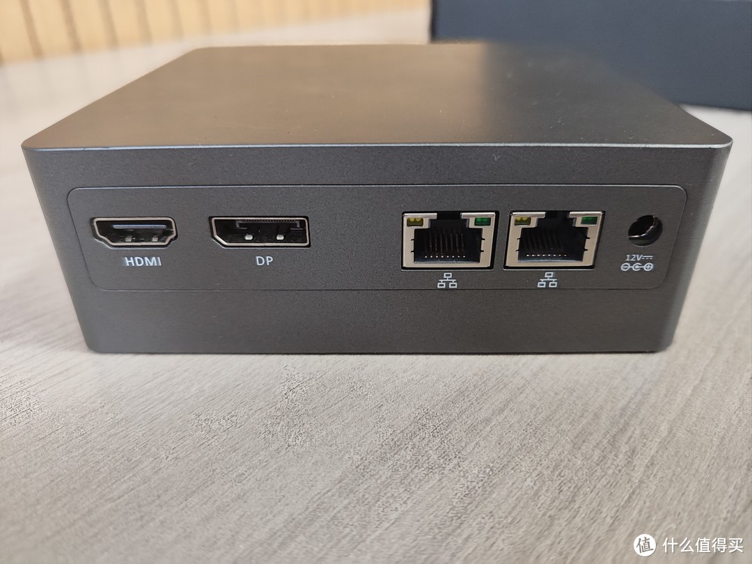 HDMI和dp接口都支持4k60帧，双网口设计