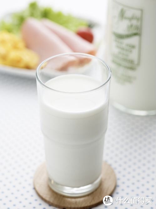 多喝牛奶有哪些好处和坏处呢？