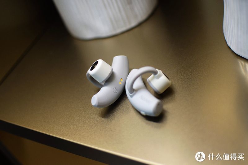 NANK南卡OE骨传导耳机——炫酷的设计，舒适的体验