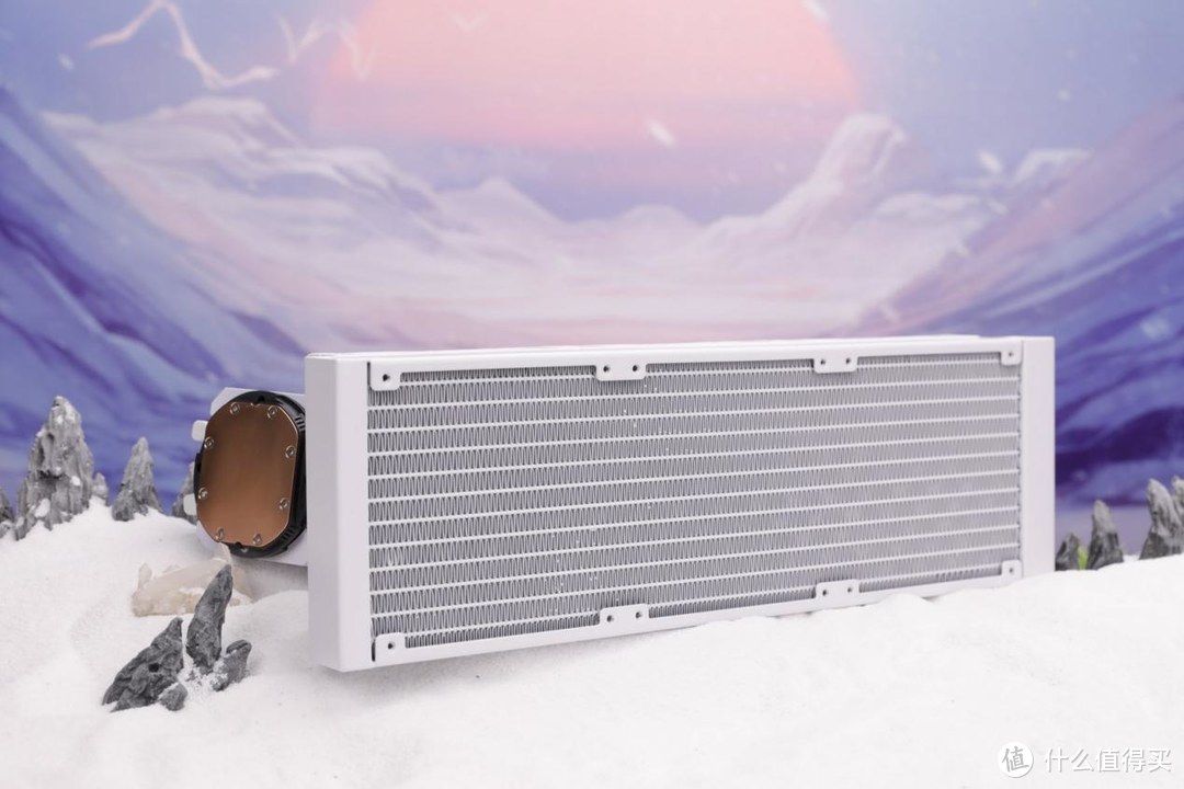 夏天随便玩也不会热，无线菊花套炽果宙斯XT360一体式水冷散热器评测