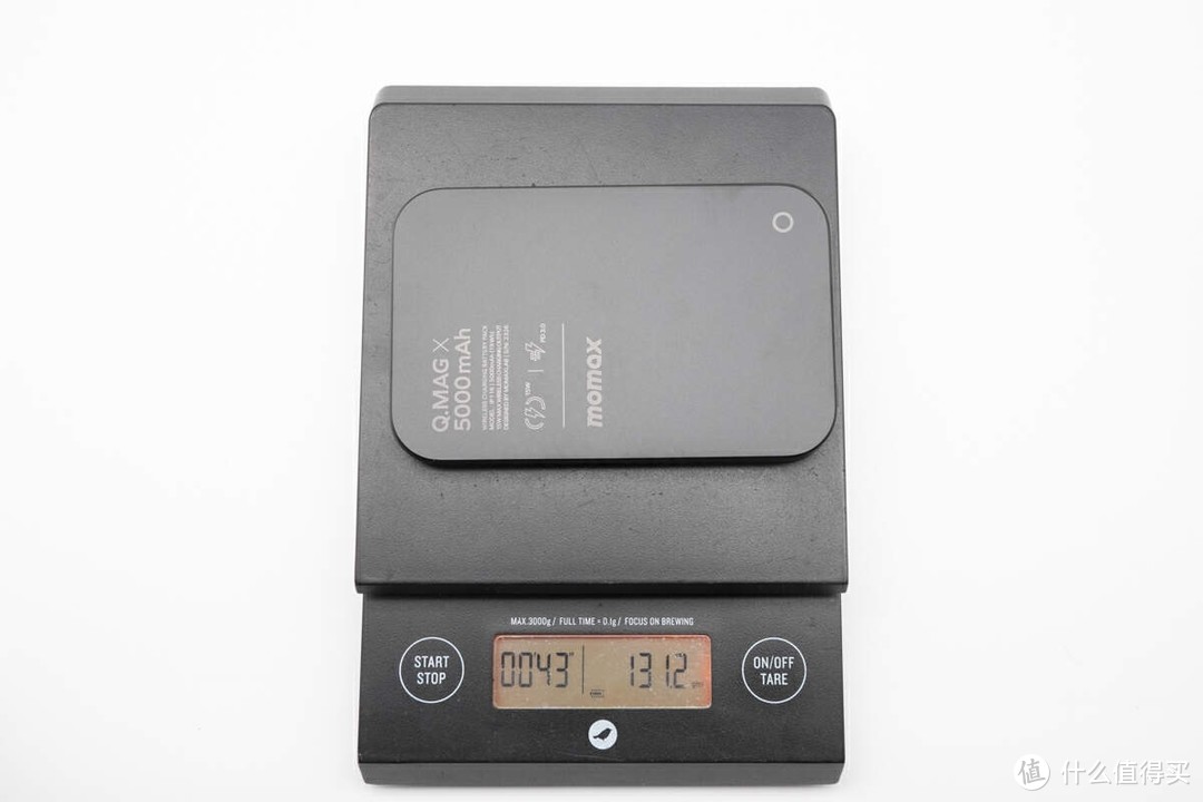 评测 MOMAX 5000mAh 超薄磁吸无线充：15W 磁吸充，PD 20W 有线充