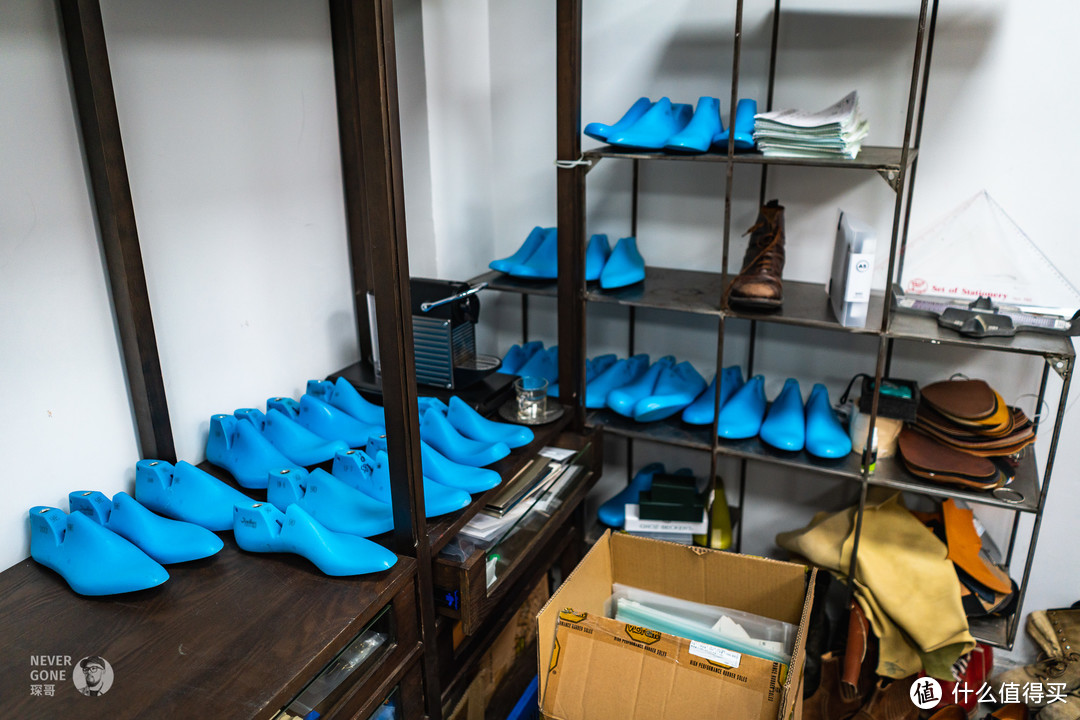 探访创业园写字楼里的固特异鞋厂：Johnny Works强尼制靴