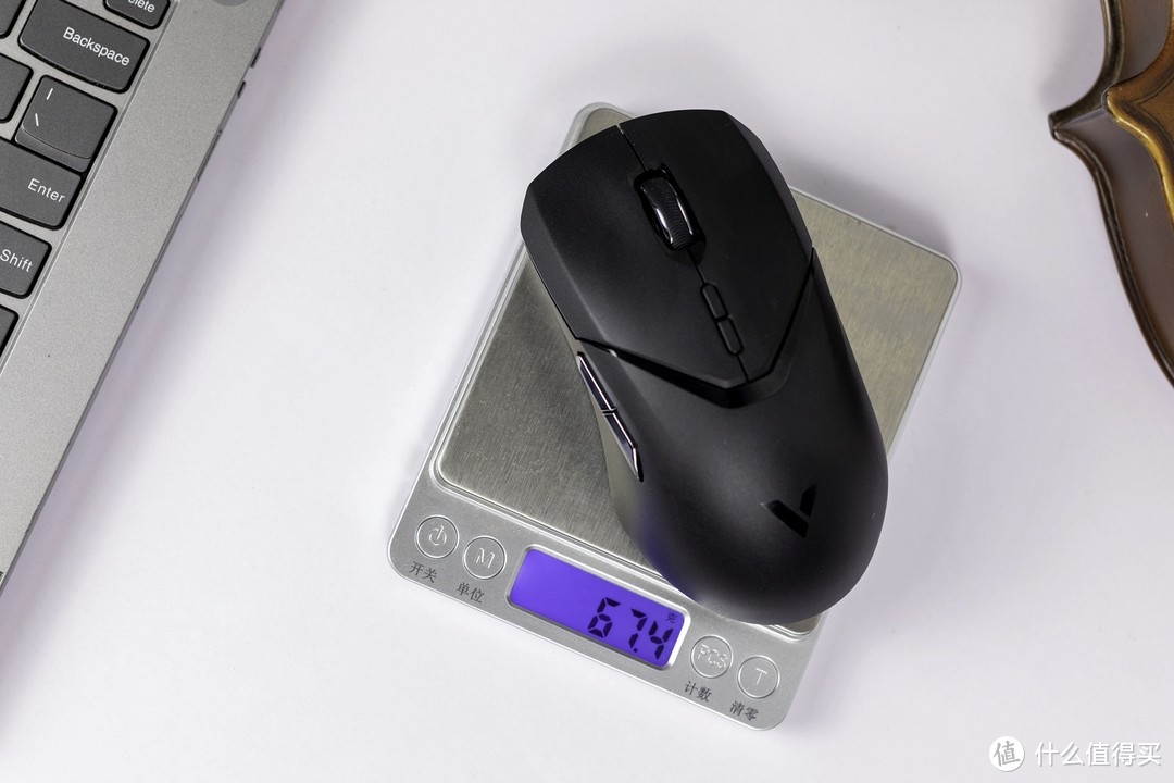 雷柏VT9PRO轻量化双模无线游戏鼠标，68g的重量到底香不香？