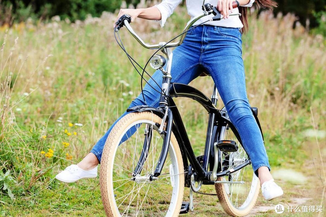 穿牛仔裤骑自行车，不仅仅废牛仔裤，也很“废人”