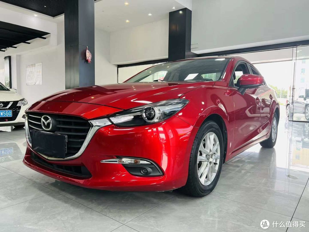 马自达昂克赛拉（Mazda CX-5）的车身设计注重了现代、流线型和精致的特点