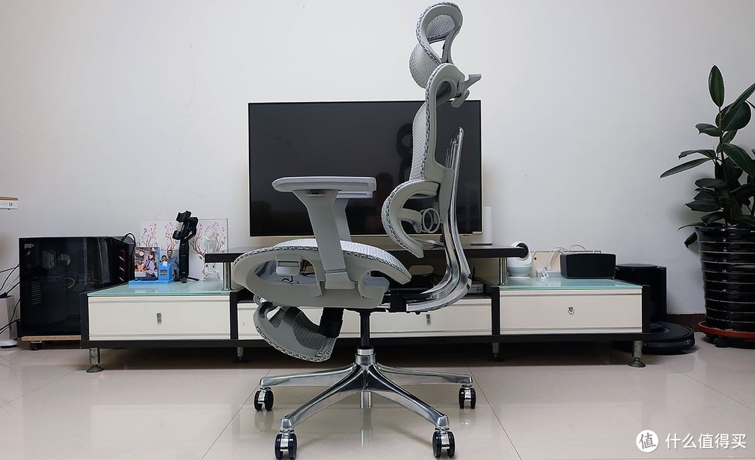 电竞椅和工学椅应该怎么选？胜逸人体工学椅体验