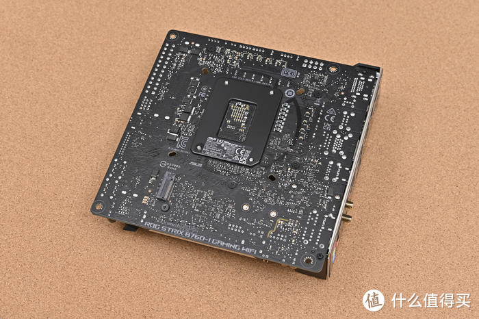 模块化 A4 水冷主机——ROG B760-I+影驰 4070+机械大师 MC14 魔方装机展示