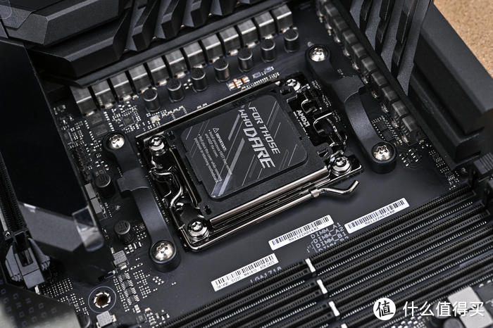 AM5 高性能主机搭建——ROG X670E-EXTREME+索泰 4090+追风者 P600S 装机展示