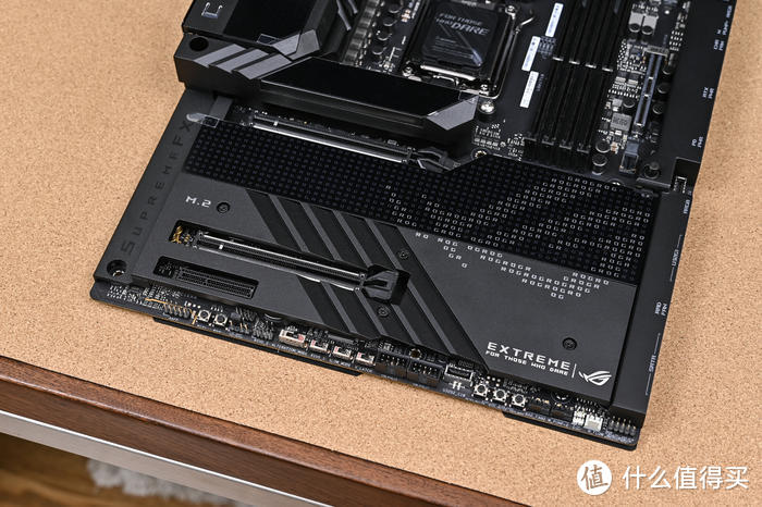 AM5 高性能主机搭建——ROG X670E-EXTREME+索泰 4090+追风者 P600S 装机展示