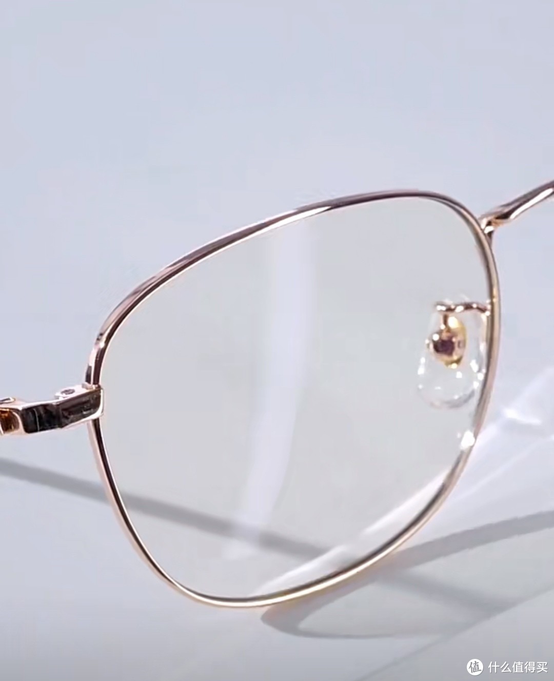 【防蓝光眼镜：保护眼睛，从细节做起】