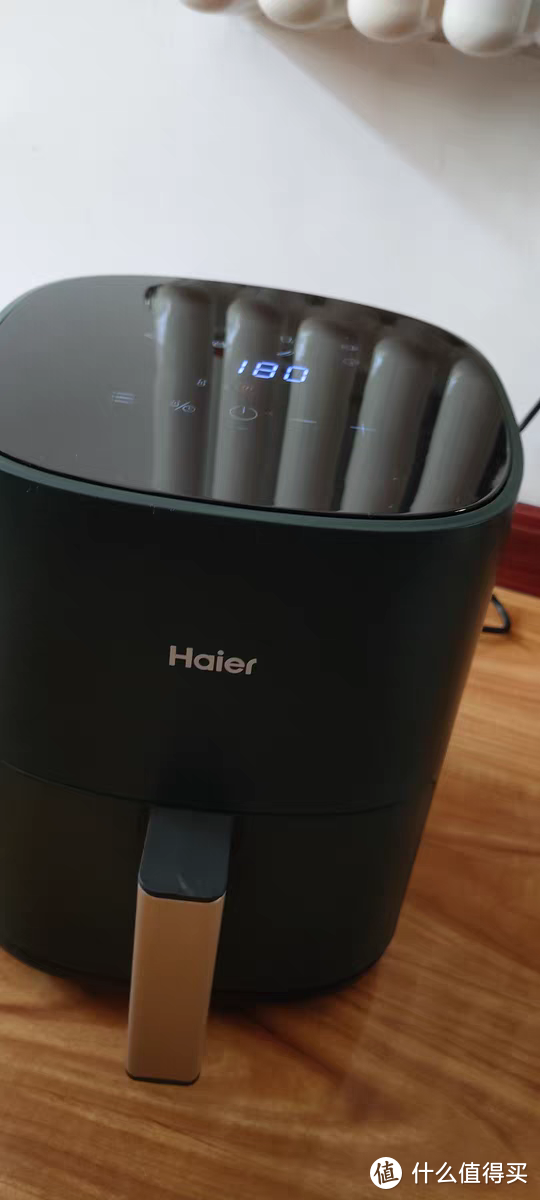海尔空气炸锅家用3L大容量智能触控多功能电炸锅烤箱一体机：引领炊具创新的杰作