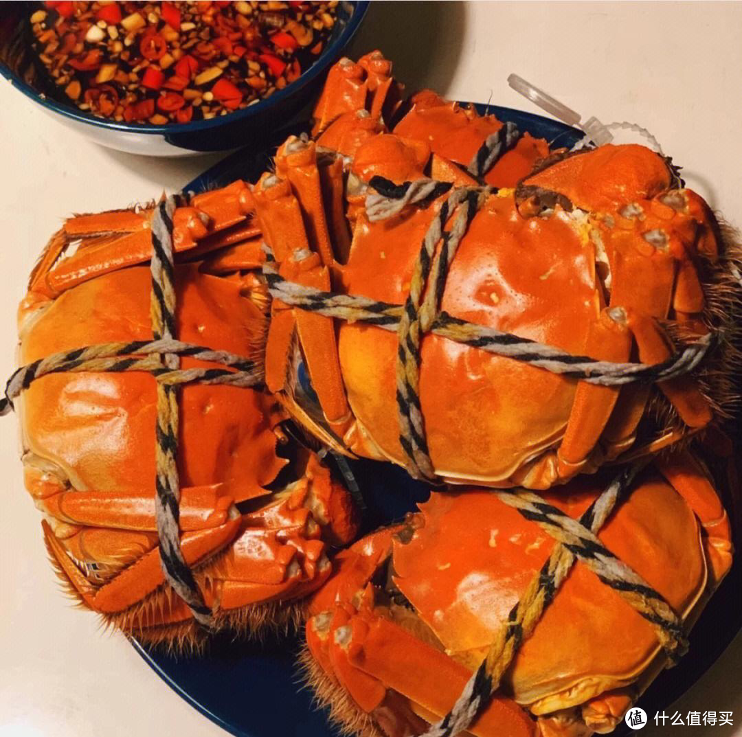 大闸蟹：鲜美可口，但需要注意食品安全