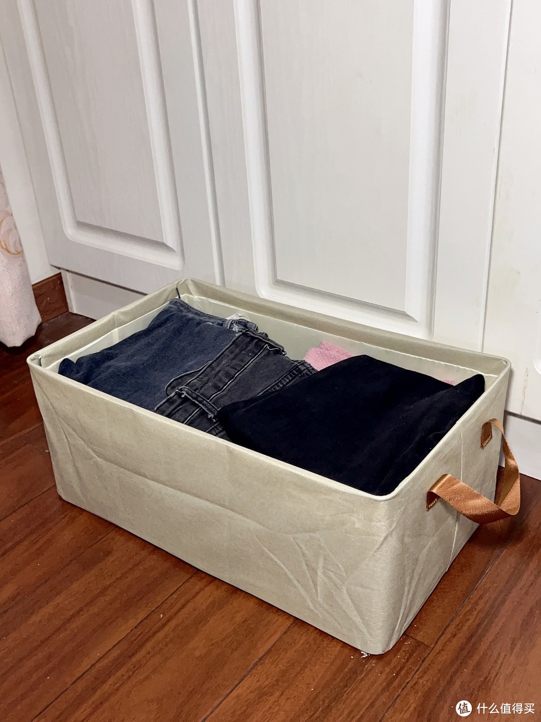 多功能衣服收纳盒：让你的衣柜更整洁!