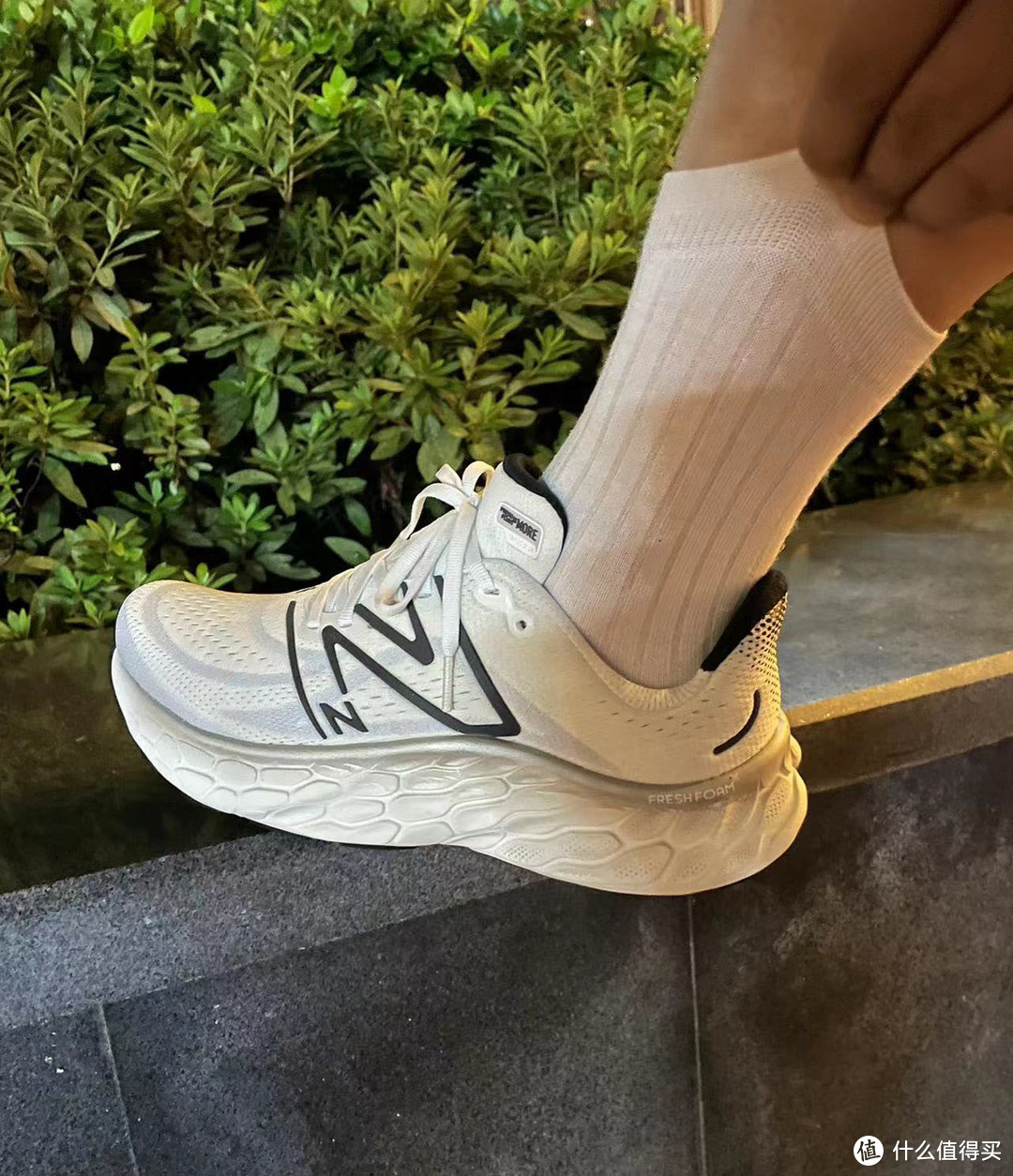 慢跑或走路的最佳选择~~NEW BALANCE MORE v4 跑鞋实测体验