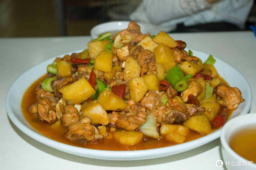 大盘鸡：来自新疆的传统美食