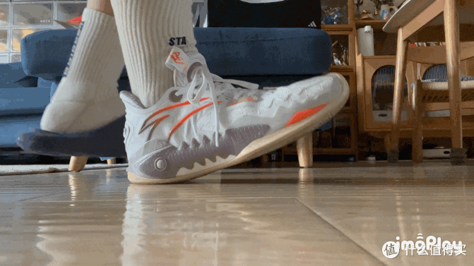 欧文上脚、小快灵后卫首选--ANTA 要疯 狂潮5