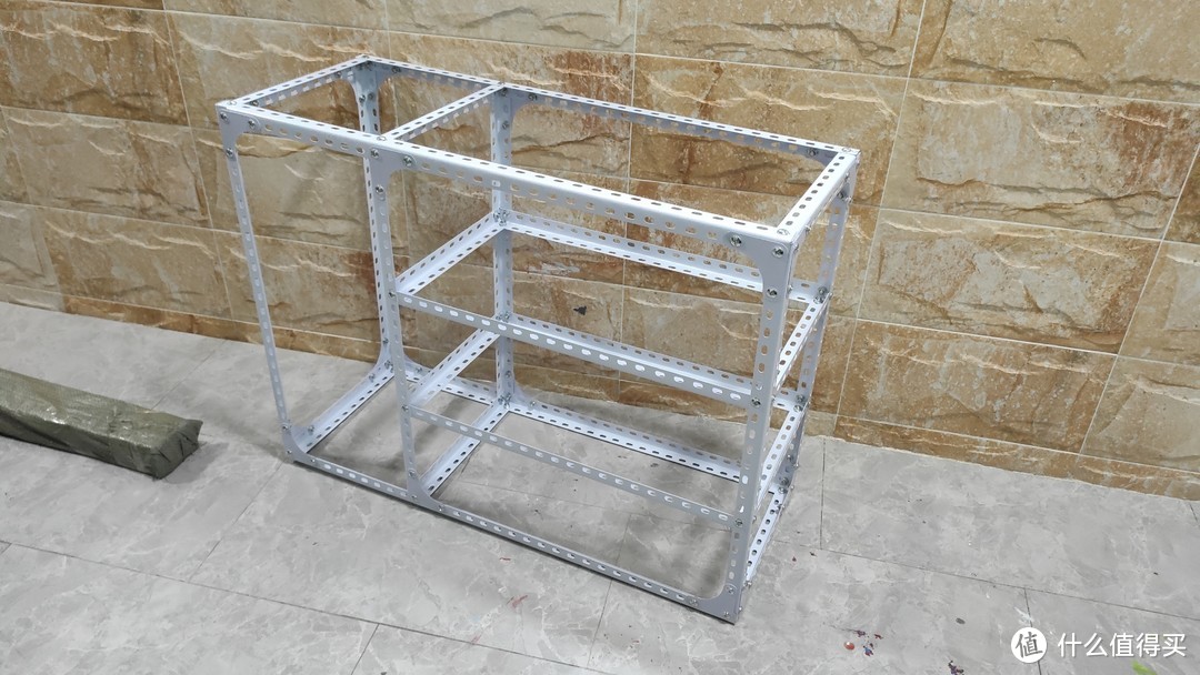 用角铁DIY一个简单的桌面置物架