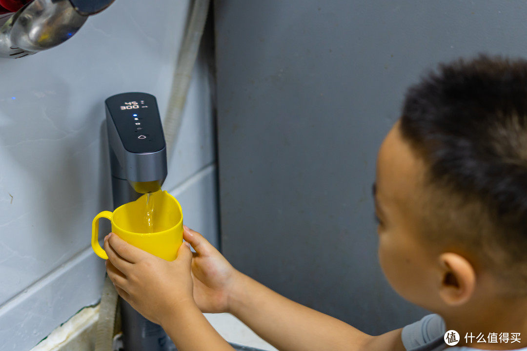 这才是奶娃、喝水的正确打开方式，米家即热净水器Q1000，用过才知道多方便