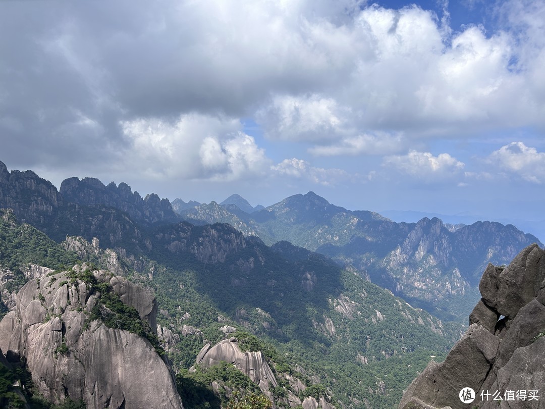 我感觉在黄山能看到几乎所有的美景